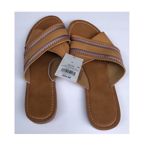 Universal Thread Shoes - Brown Slide Sandals Universal Thread Women’s Light